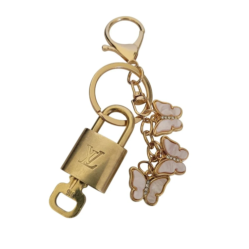 Louis Vuitton Brass Padlock 316 Pink Butterfly Bag Charm Keychain Gold Tone Gift